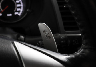 Подержанный автомобиль Peugeot 4007 2010 года (12 фото)