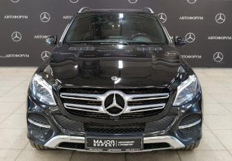 Подержанный автомобиль Mercedes-Benz GLE 2018 года (2 фото)