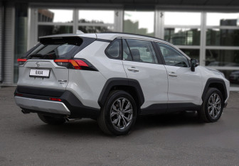 Новый Toyota RAV4 2025 (6 фото)