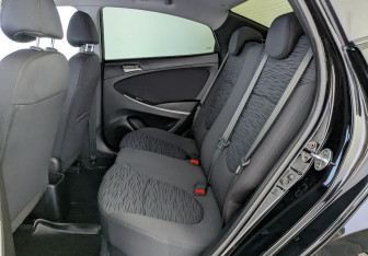 Подержанный автомобиль Hyundai Solaris Sedan 2015 года (10 фото)