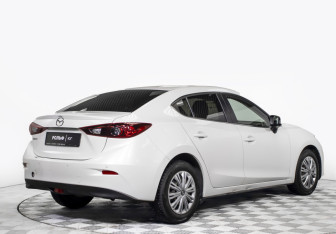 Подержанный автомобиль Mazda 3 Sedan 2016 года (5 фото)