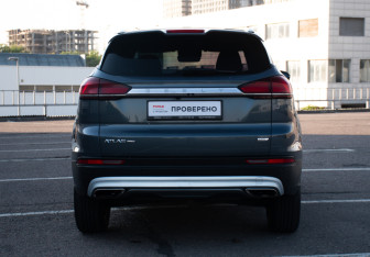 Подержанный автомобиль Geely Atlas Pro 2022 года (6 фото)