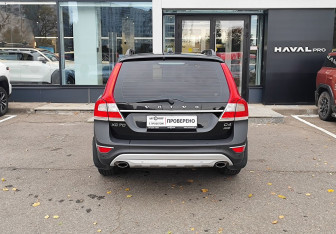 Подержанный автомобиль Volvo XC70 2016 года (6 фото)