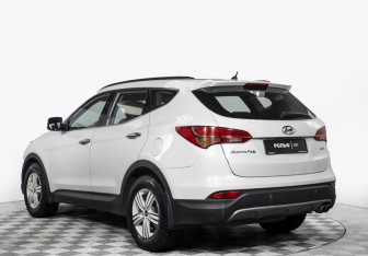 Подержанный автомобиль Hyundai Santa Fe 2013 года (7 фото)