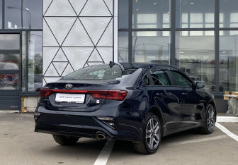 Подержанный автомобиль Kia Cerato Sedan 2021 года (5 фото)