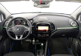 Подержанный автомобиль Renault Kaptur 2020 года (14 фото)