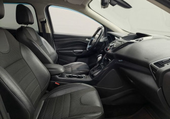 Подержанный автомобиль Ford Kuga 2014 года (9 фото)