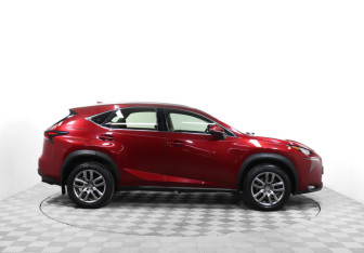 Подержанный автомобиль Lexus NX 2016 года (4 фото)