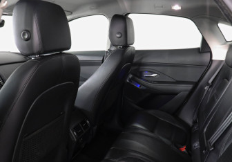 Подержанный автомобиль Jaguar E-Pace 2018 года (12 фото)