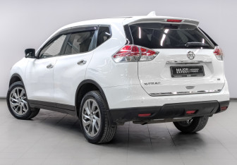 Подержанный автомобиль Nissan X-Trail 2017 года (7 фото)