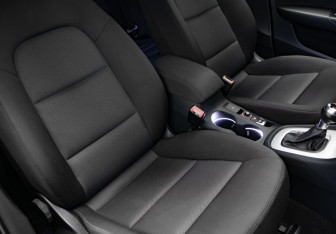 Подержанный автомобиль Audi Q3 2015 года (27 фото)