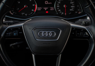 Подержанный автомобиль Audi A6 Sedan 2020 года (15 фото)