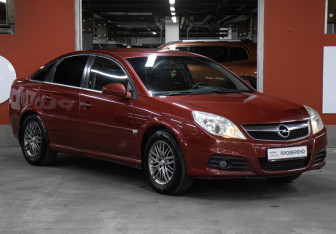 Подержанный автомобиль Opel Vectra Sedan 2006 года (3 фото)