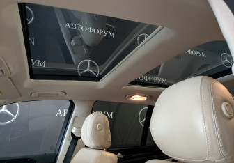 Подержанный автомобиль Mercedes-Benz GLE 2017 года (22 фото)