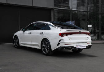Подержанный автомобиль Kia K5 2020 года (6 фото)
