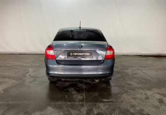 Подержанный автомобиль Skoda Rapid Liftback 2016 года (5 фото)