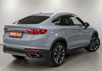 Подержанный автомобиль Geely Tugella 2022 года (5 фото)