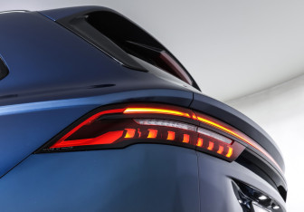 Подержанный автомобиль Geely Monjaro 2023 года (24 фото)