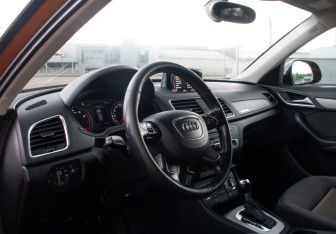 Подержанный автомобиль Audi Q3 2013 года (9 фото)