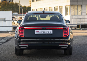 Подержанный автомобиль Hongqi H9 2020 года (6 фото)