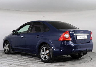 Подержанный автомобиль Ford Focus Sedan 2008 года (4 фото)