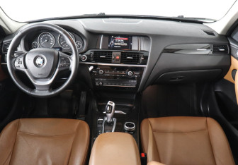 Подержанный автомобиль BMW X3 2016 года (11 фото)