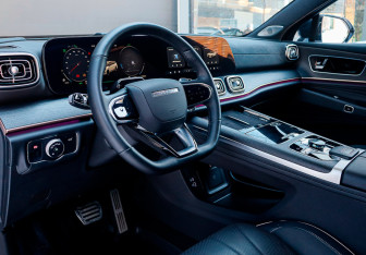 Подержанный автомобиль Jaecoo J8 2024 года (36 фото)