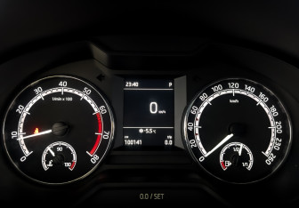 Подержанный автомобиль Skoda Octavia Liftback 2018 года (13 фото)