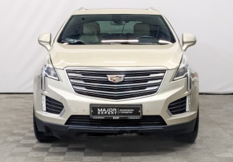 Подержанный автомобиль Cadillac XT5 2016 года (2 фото)