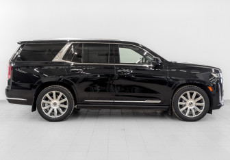 Подержанный автомобиль Cadillac Escalade Suv 2023 года (4 фото)