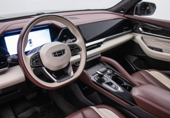 Подержанный автомобиль Geely Monjaro 2023 года (9 фото)