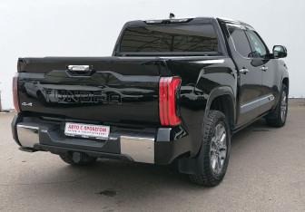Подержанный автомобиль Toyota Tundra 2021 года (5 фото)