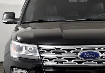 Подержанный автомобиль Ford Explorer 2019 года (5 фото)