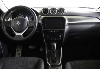 Подержанный автомобиль Suzuki Vitara 2020 года (6 фото)