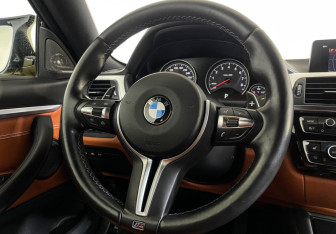 Подержанный автомобиль BMW M4 Coupe 2018 года (17 фото)