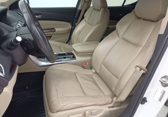 Подержанный автомобиль Acura TLX 2014 года (10 фото)