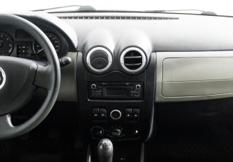 Подержанный автомобиль LADA (ВАЗ) Largus Wagon 2016 года (8 фото)