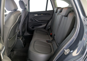 Подержанный автомобиль BMW X1 2018 года (11 фото)