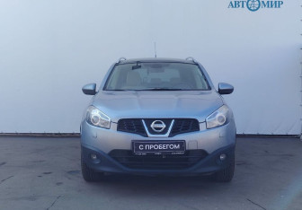 Подержанный автомобиль Nissan Qashqai+2 2010 года (2 фото)
