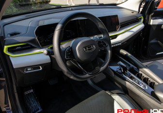Подержанный автомобиль Geely Coolray 2023 года (14 фото)