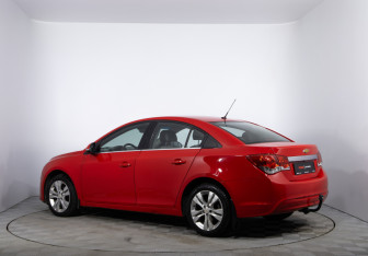 Подержанный автомобиль Chevrolet Cruze Sedan 2013 года (7 фото)