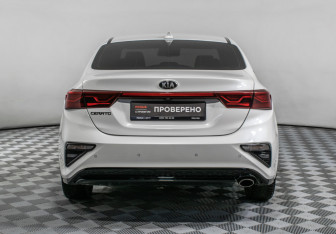 Подержанный автомобиль Kia Cerato Sedan 2018 года (6 фото)