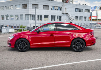 Подержанный автомобиль Audi A3 Sedan 2019 года (8 фото)