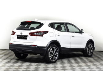Подержанный автомобиль Nissan Qashqai 2021 года (5 фото)