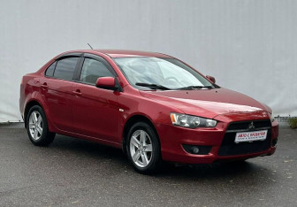 Подержанный автомобиль Mitsubishi Lancer Sedan 2008 года (3 фото)