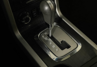 Подержанный автомобиль Nissan Pathfinder 2012 года (19 фото)