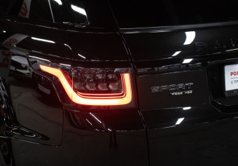 Подержанный автомобиль Land Rover Range Rover Sport 2020 года (26 фото)