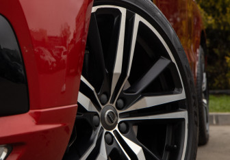 Подержанный автомобиль Volvo XC60 2018 года (25 фото)