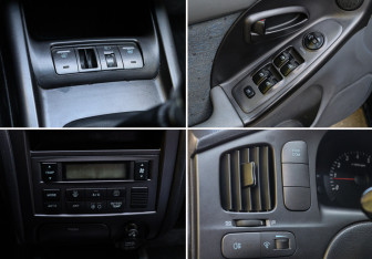Подержанный автомобиль Hyundai Elantra Sedan 2004 года (12 фото)