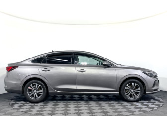 Подержанный автомобиль Changan Eado Plus 2023 года (4 фото)